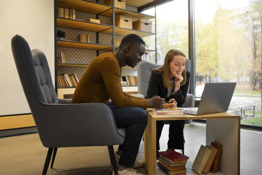 two people on a hr training course